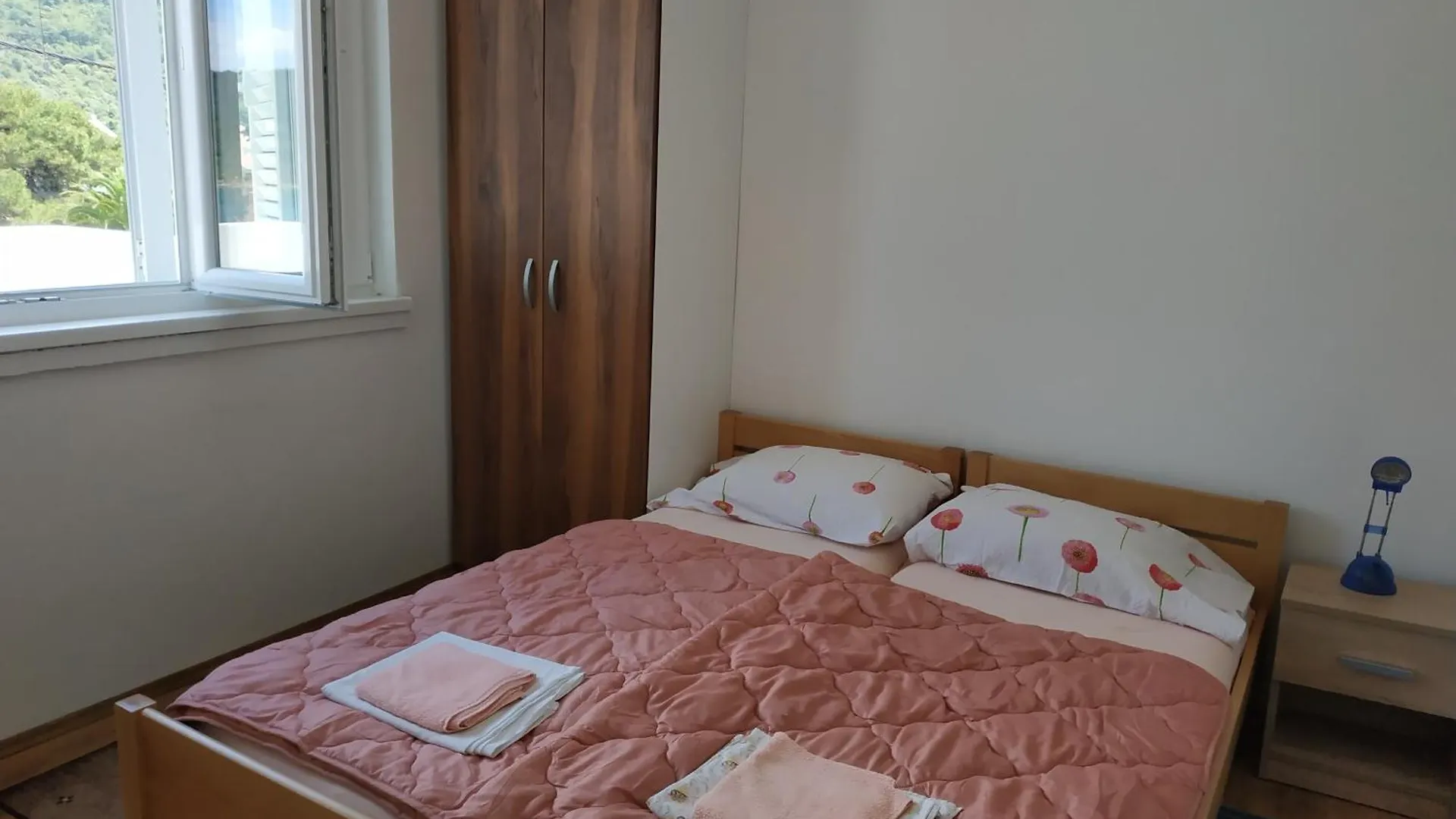Holiday House Soline Veli Rat 0*,  Croatia
